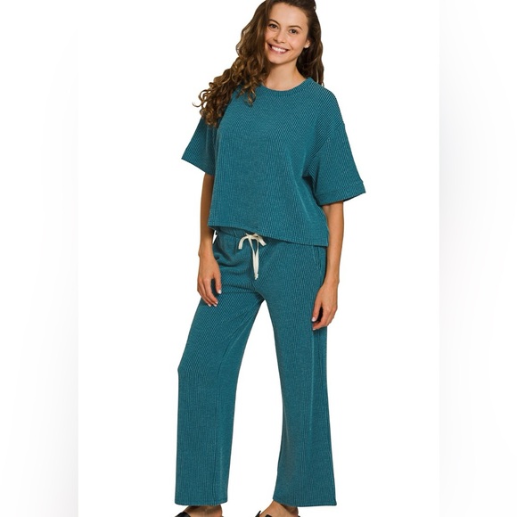 Zenana Raised Rib Short Sleeve Tee & Pants Set in Teal - Picture 1 of 3